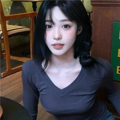 夜色中的她